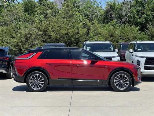 2025 Cadillac LYRIQ Sport 1