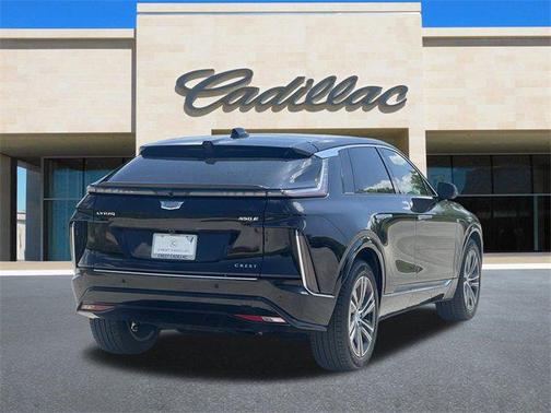 2025 Cadillac LYRIQ Luxury 2