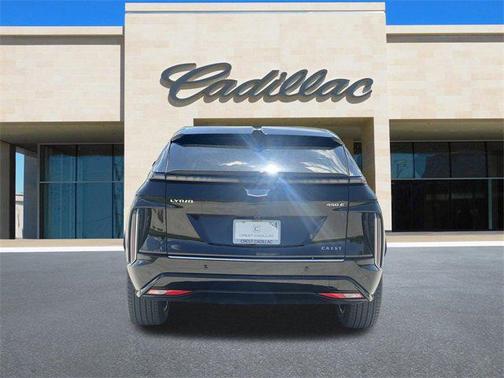 2025 Cadillac LYRIQ Luxury 2