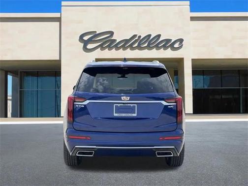 2025 Cadillac XT6 Premium Luxury FWD