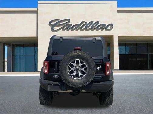 2023 Ford Bronco Base