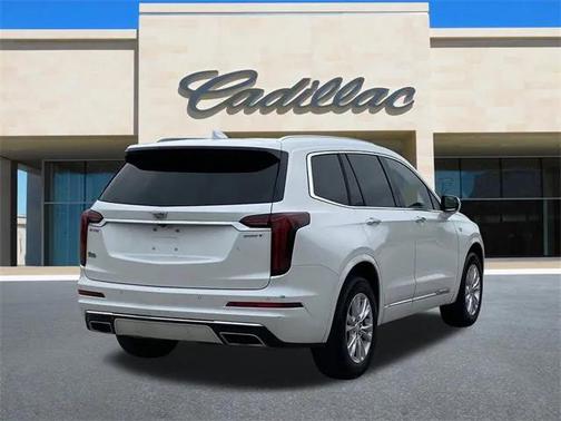 2022 Cadillac XT6 Luxury FWD