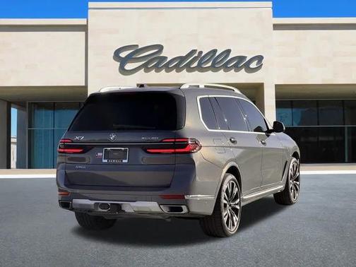 2023 BMW X7 xDrive40i