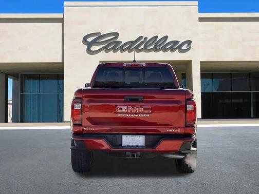 2024 GMC Canyon AT4