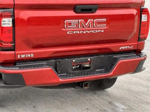 2024 GMC Canyon AT4