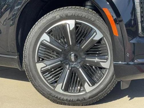 2025 Cadillac Escalade IQ Sport 2