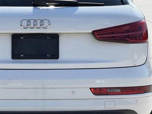 2017 Audi Q3 2.0T Premium