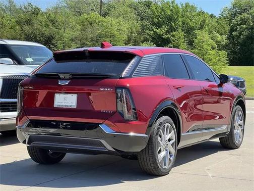 2025 Cadillac OPTIQ Luxury 1