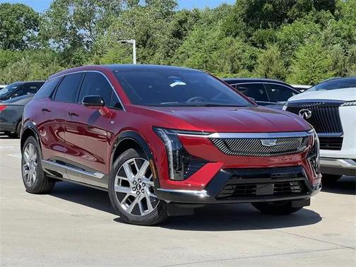2025 Cadillac OPTIQ Luxury 1