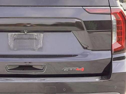 2022 GMC Yukon 4WD AT4