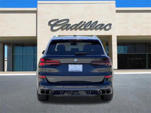 2025 BMW X5 M60i