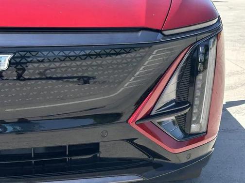 2025 Cadillac LYRIQ Sport