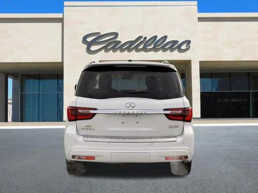 2021 INFINITI QX80 Luxe