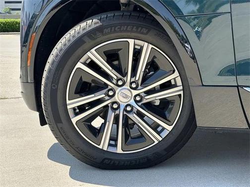 2025 Cadillac LYRIQ Luxury 1