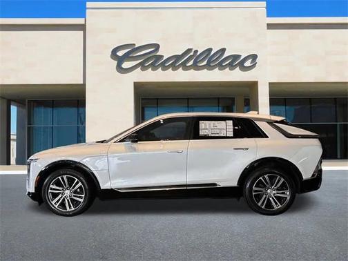 2025 Cadillac LYRIQ Luxury 1