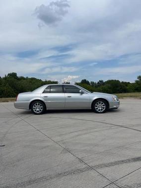 2008 Cadillac DTS Base