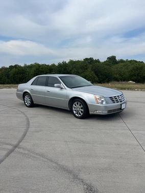 2008 Cadillac DTS Base