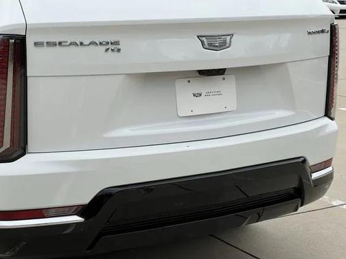 2025 Cadillac Escalade IQ Luxury 1