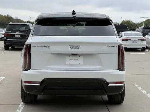 2025 Cadillac Escalade IQ Luxury 1