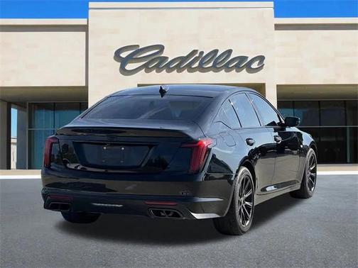 2022 Cadillac CT5 Luxury