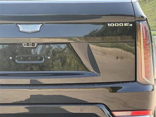 2025 Cadillac Escalade IQ Luxury 2