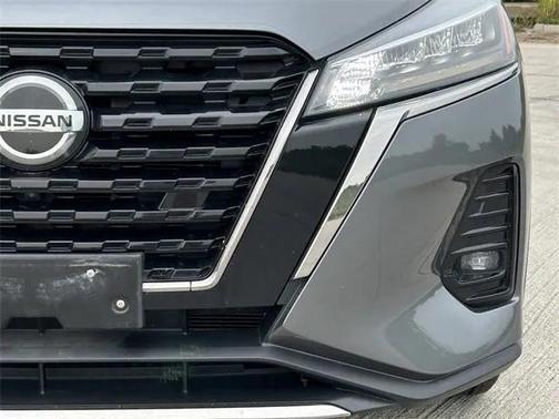 2021 Nissan Kicks SR