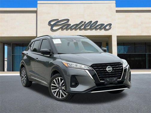 2021 Nissan Kicks SR