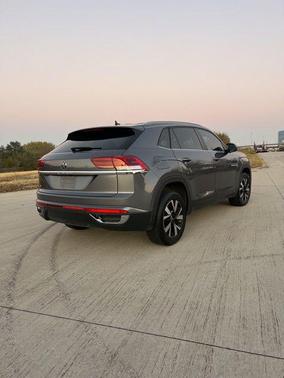 2022 Volkswagen Atlas Cross Sport 2.0T SE