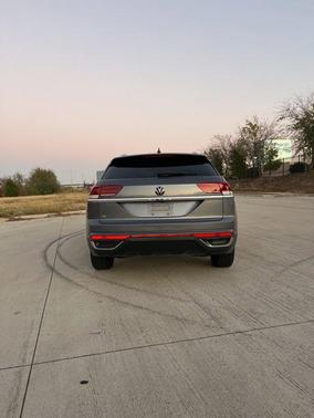 2022 Volkswagen Atlas Cross Sport 2.0T SE