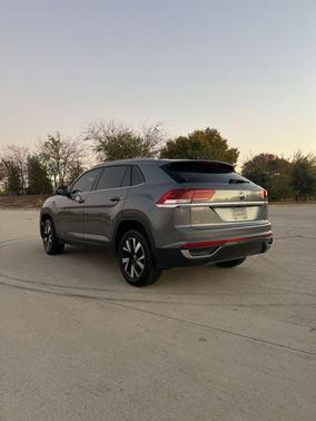 2022 Volkswagen Atlas Cross Sport 2.0T SE