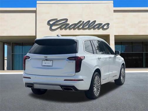 2023 Cadillac XT6 Luxury FWD