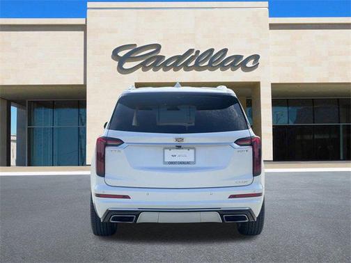 2023 Cadillac XT6 Luxury FWD