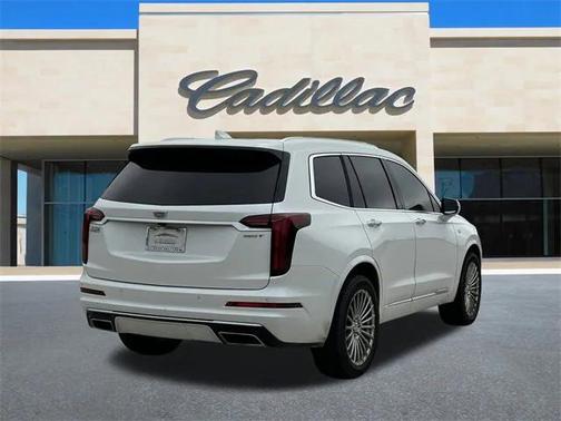 2023 Cadillac XT6 Luxury FWD