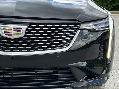 2023 Cadillac CT4 Premium Luxury