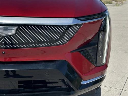 2025 Cadillac OPTIQ Luxury 1