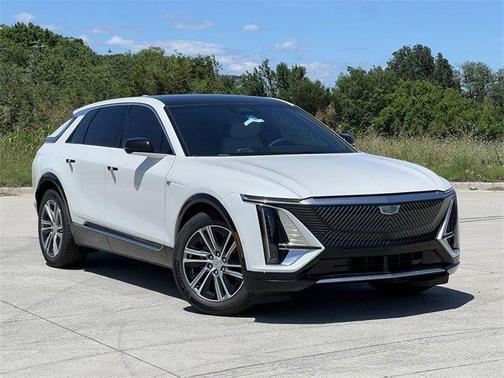 2025 Cadillac LYRIQ Luxury 1