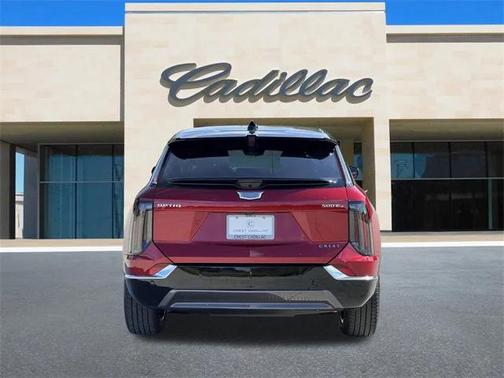 2025 Cadillac OPTIQ Luxury 2