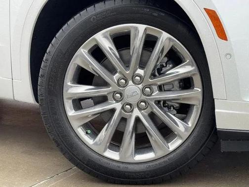 2025 Cadillac XT6 Premium Luxury FWD