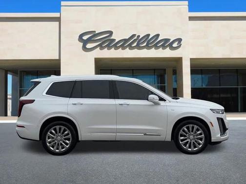 2025 Cadillac XT6 Premium Luxury FWD