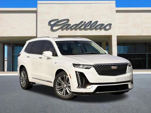 2022 Cadillac XT6 Premium Luxury FWD