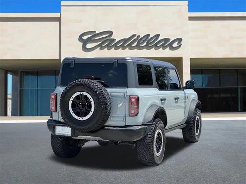 2023 Ford Bronco Base