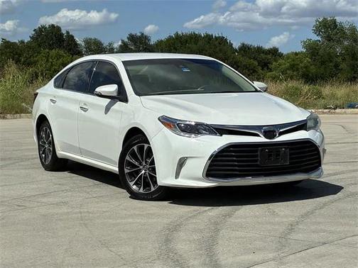 2017 Toyota Avalon XLE