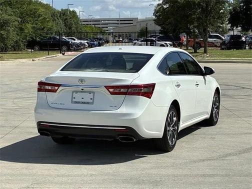 2017 Toyota Avalon XLE
