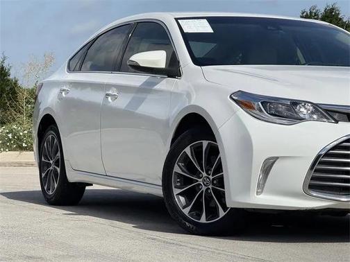 2017 Toyota Avalon XLE