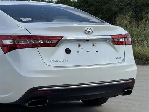 2017 Toyota Avalon XLE