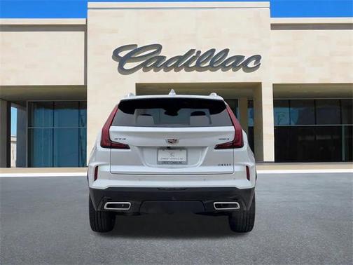 2025 Cadillac XT4 Premium Luxury
