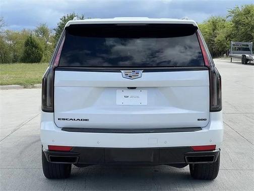 2022 Cadillac Escalade Sport