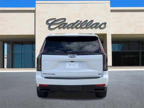 2022 Cadillac Escalade Sport