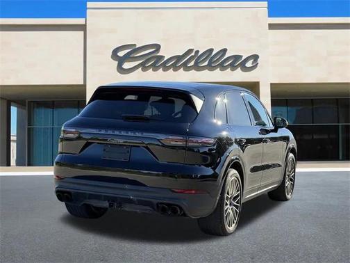 2023 Porsche Cayenne Platinum Edition