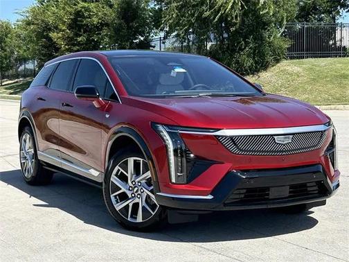 2025 Cadillac OPTIQ Luxury 1